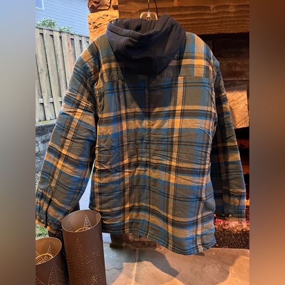 Legendary Whitetails Men's Blue Plaid Shirt Jacket NWT - Picture 4 of 8